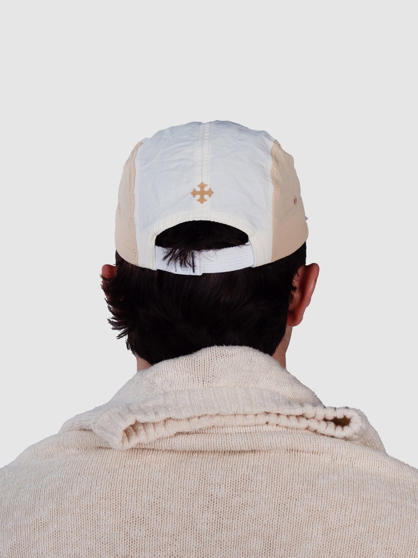 Two Toned Athletic Crema